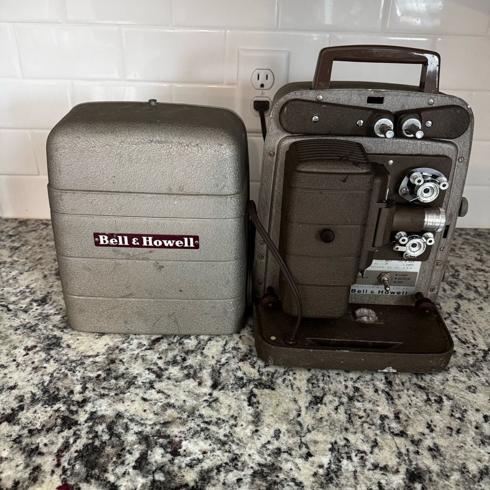 Vintage Bell & Howell Portable 8mm Movie Film Projector Model 253Ax *Tested*